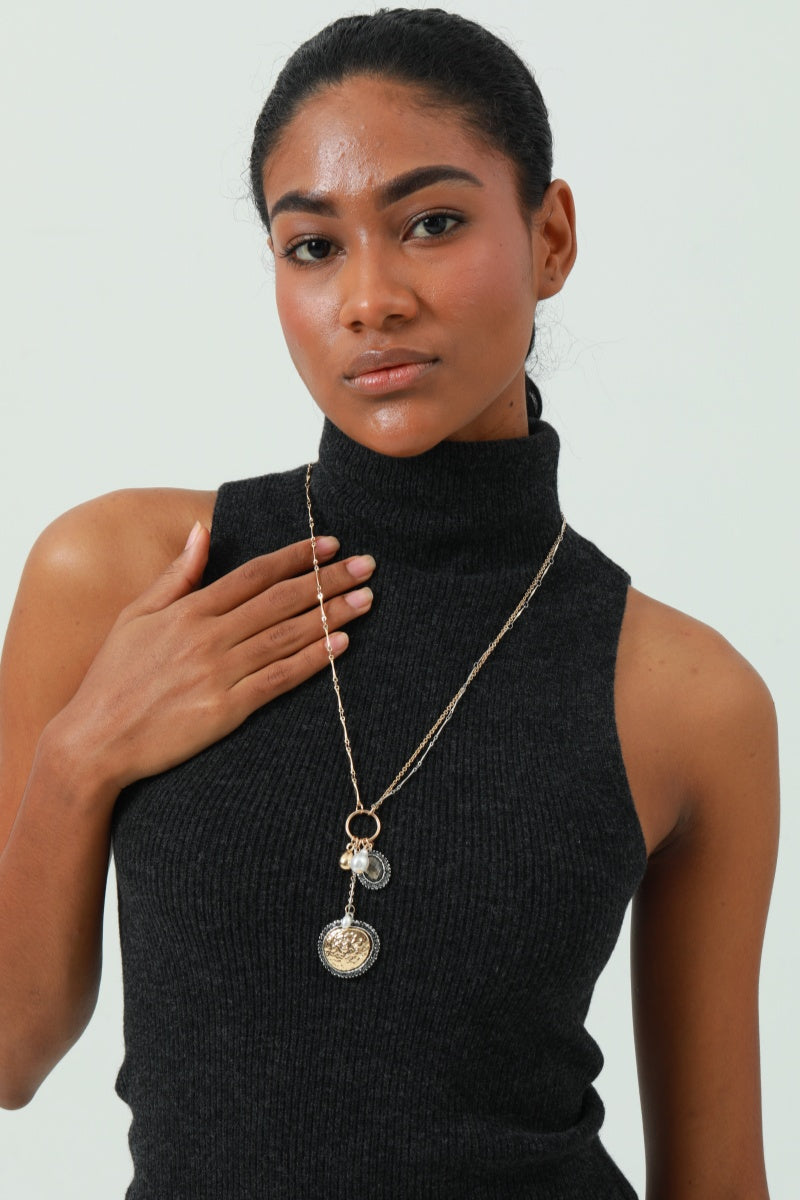 Multi-Pearl & Crystal Pendant Necklace – Layered Sparkle for Her 💎