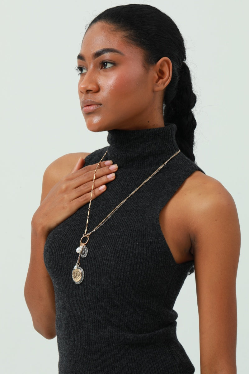 Multi-Pearl & Crystal Pendant Necklace – Layered Sparkle for Her 💎