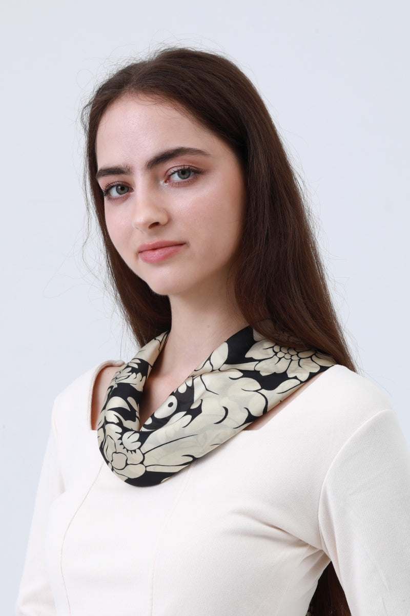 Black & White Floral Bandana - Monochrome Vintage Scarf ⚪⚫🌸 Leto Collection