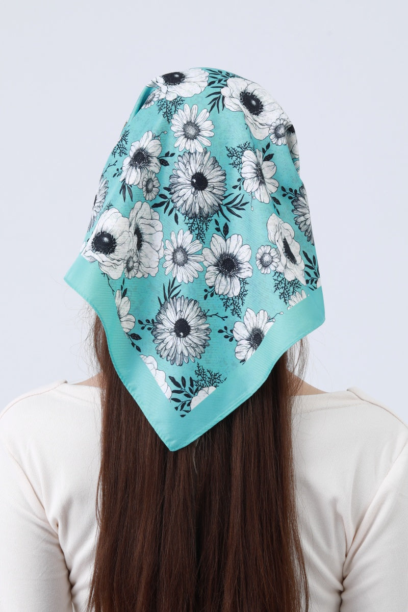 Dual-Tone Gingham Floral Bandana – Reversible Silky Square Scarf 🌸🎀 Leto Collection